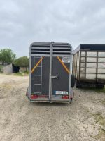 Remolque para Caballos y Ganado