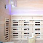 Sauna Híbrida LUXE 3 plazas Infrarrojos 2800W + estufa SAWO 6000W – SNÖ - Imagen 18